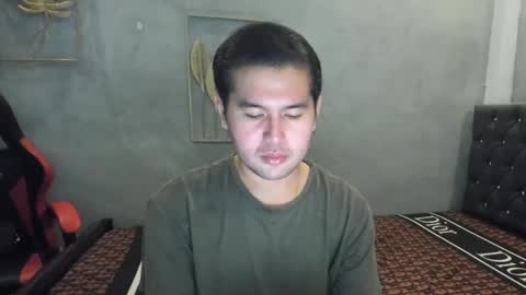 BareCreamyCum online show from December 11, 2024, 1:39 pm