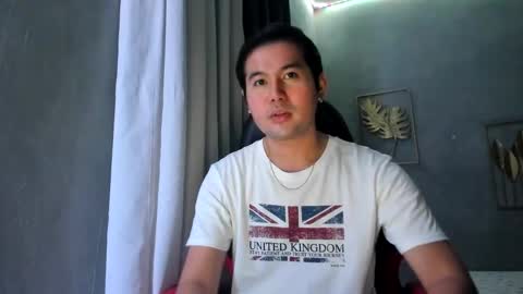 BareCreamyCum online show from January 4, 2025, 1:42 pm