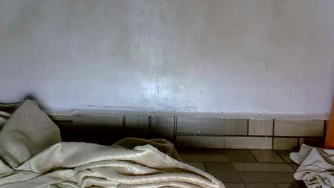 creamyposh1 online show from April 6, 2026, 4:10 am