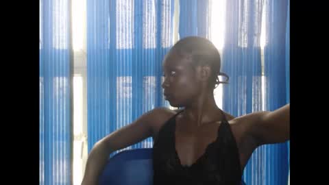 Snapshot of creamyxsugar chatting on September 19, 2025, 11:11 am creamyxsugar online show from September 19, 2025, 11:11 am