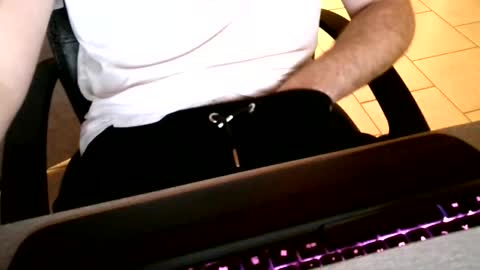 Snapshot of creator8871 chatting on September 29, 2025, 2:00 pm creator8871 online show from September 29, 2025, 2:00 pm