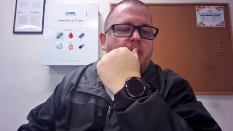 The hopeless romantic online show from December 21, 2025, 4:41 am