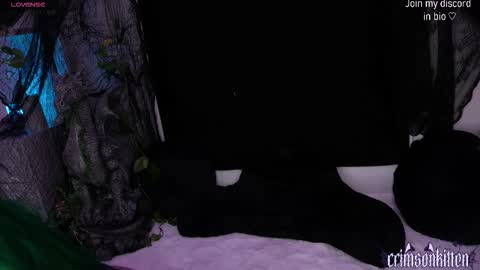 Snapshot of crimsonkitten chatting on October 16, 2025, 4:35 am Crimson Kitten online show from October 16, 2025, 4:35 am