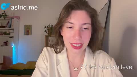 Snapshot of cringebutcute chatting on September 27, 2025, 5:18 pm Astrid online show from September 27, 2025, 5:18 pm