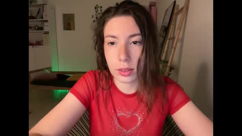 Snapshot of cringebutcute chatting on October 17, 2025, 12:14 am Astrid online show from October 17, 2025, 12:14 am