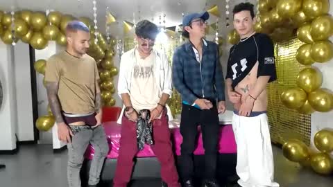 Snapshot of crismens chatting on December 13, 2024, 4:22 am crismens online show from December 13, 2024, 4:22 am