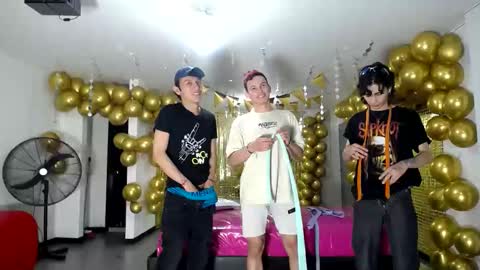 Snapshot of crismens chatting on December 23, 2024, 3:07 am crismens online show from December 23, 2024, 3:07 am