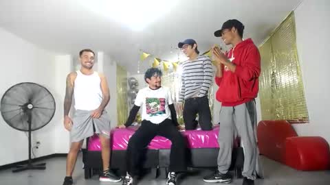 Snapshot of crismens chatting on February 22, 2025, 3:23 am crismens online show from February 22, 2025, 3:23 am