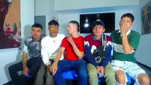 Snapshot of crismens chatting on September 10, 2025, 5:57 pm crismens online show from September 10, 2025, 5:57 pm