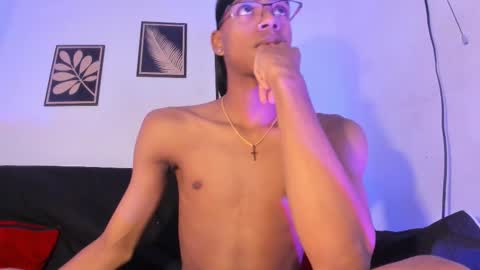 Snapshot of criss_zuri chatting on February 10, 2026, 12:20 pm criss_zuri online show from February 10, 2026, 12:20 pm