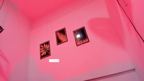 Snapshot of criss_zuri chatting on February 23, 2026, 11:51 am criss_zuri online show from February 23, 2026, 11:51 am