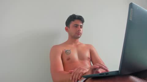 Snapshot of crissblack1 chatting on February 15, 2025, 2:22 pm crissblack1 online show from February 15, 2025, 2:22 pm