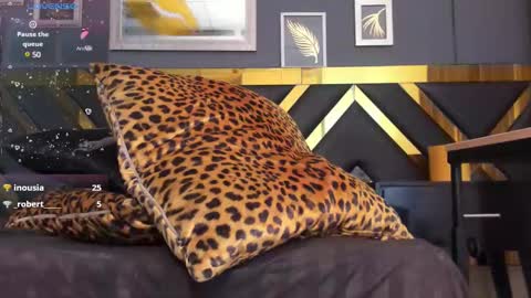 Snapshot of crissh_1 chatting on March 7, 2025, 1:42 am crissh 1 online show from March 7, 2025, 1:42 am