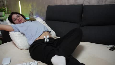 Snapshot of crissy_love chatting on February 10, 2025, 11:02 pm crissy_love online show from February 10, 2025, 11:02 pm