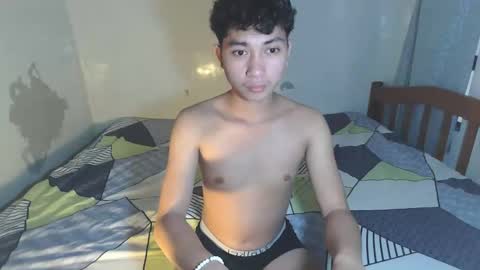 Snapshot of cristal1xox chatting on November 10, 2025, 6:23 am cristal1xox online show from November 10, 2025, 6:23 am