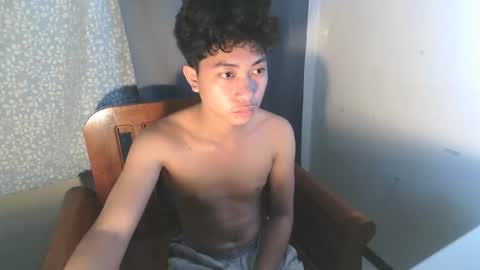 Snapshot of cristal1xox chatting on November 10, 2025, 9:14 pm cristal1xox online show from November 10, 2025, 9:14 pm