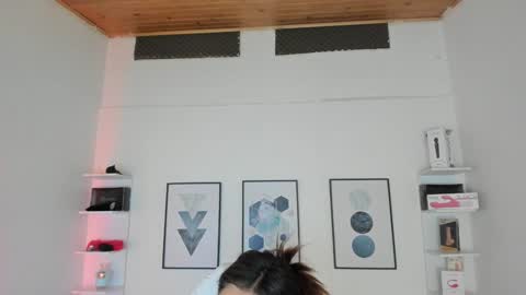 Snapshot of cristal__hot_1 chatting on February 3, 2025, 4:04 am Cristal online show from February 3, 2025, 4:04 am