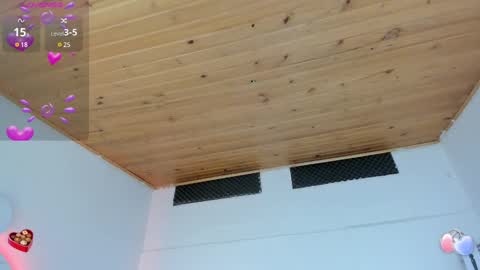 Snapshot of cristal__hot_1 chatting on February 11, 2025, 4:01 am Cristal online show from February 11, 2025, 4:01 am