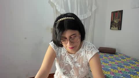 Snapshot of cristal_g19 chatting on January 25, 2025, 3:30 am online show from January 25, 2025, 3:30 am