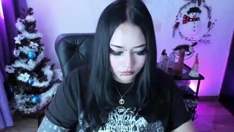 Snapshot of cristal_kosh chatting on December 24, 2024, 4:51 pm Cris online show from December 24, 2024, 4:51 pm