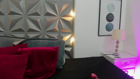 Snapshot of cristal_rosee11 chatting on June 3, 2026, 12:30 pm Cristal online show from June 3, 2026, 12:30 pm
