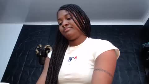 Snapshot of cristal_smith06 chatting on September 24, 2025, 5:00 am Hanna online show from September 24, 2025, 5:00 am
