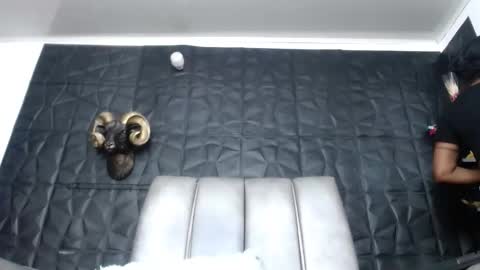 Hanna  online show from April 9, 2026, 10:53 am