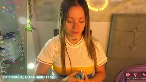 Cristal online show from July 4, 2026, 4:29 am