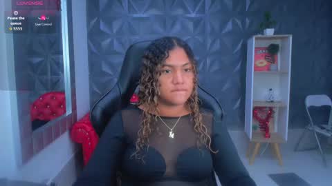 Cristal online show from November 25, 2025, 11:27 pm