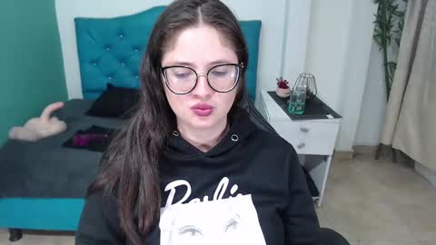 CristalAdams online show from January 8, 2025, 8:50 pm