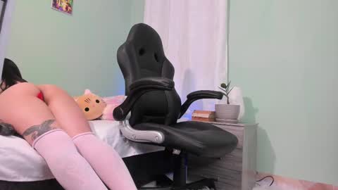 Snapshot of cristalcerati__ chatting on March 5, 2025, 11:38 pm Cristal online show from March 5, 2025, 11:38 pm