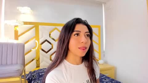  Independent Model online show from January 14, 2025, 12:24 pm