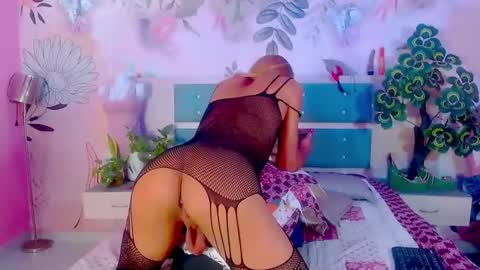 Snapshot of cristhy_huge_cockts chatting on September 18, 2025, 11:56 am cristhy_huge_cockts online show from September 18, 2025, 11:56 am