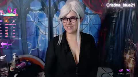 Snapshot of cristina_blue21 chatting on July 3, 2026, 1:01 am Cristina online show from July 3, 2026, 1:01 am