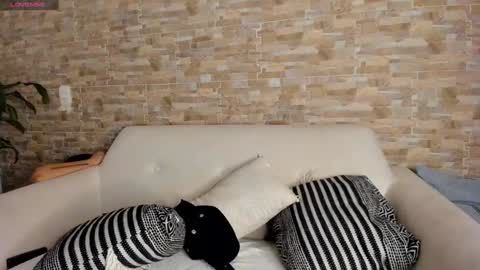 Snapshot of cristina_fernando chatting on December 23, 2024, 4:01 am soycriss online show from December 23, 2024, 4:01 am