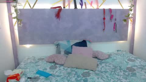 Snapshot of cristinnray chatting on September 16, 2025, 3:07 am Cristin online show from September 16, 2025, 3:07 am