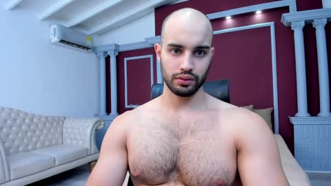 Cristobal Alzate online show from January 6, 2025, 4:02 pm