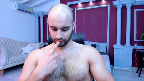 Cristobal Alzate online show from January 28, 2025, 2:21 pm
