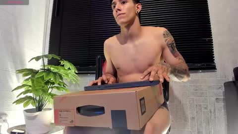 Snapshot of cristopher23_ chatting on February 28, 2025, 8:18 pm cristopher23 online show from February 28, 2025, 8:18 pm