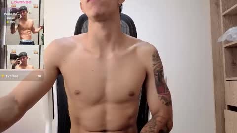 Snapshot of cristopher23_ chatting on October 8, 2025, 3:20 pm cristopher23 online show from October 8, 2025, 3:20 pm