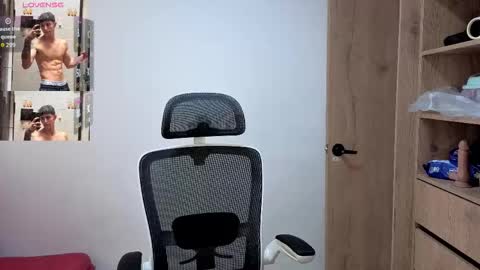 Snapshot of cristopher23_ chatting on October 11, 2025, 1:53 pm cristopher23 online show from October 11, 2025, 1:53 pm