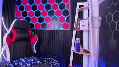 Cristopher  online show from June 24, 2026, 8:52 pm