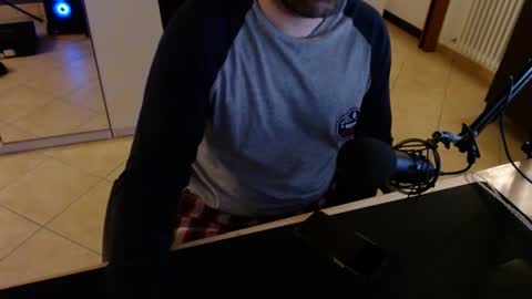 crocken_bisc online show from December 17, 2024, 6:09 pm