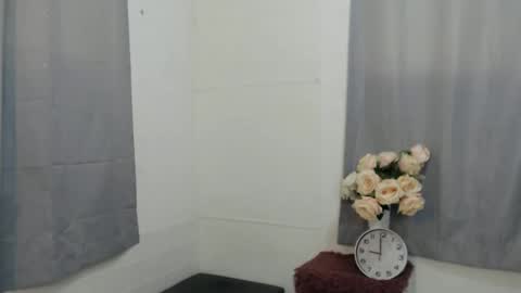 Snapshot of crocodale chatting on September 21, 2025, 6:26 am crocodale online show from September 21, 2025, 6:26 am