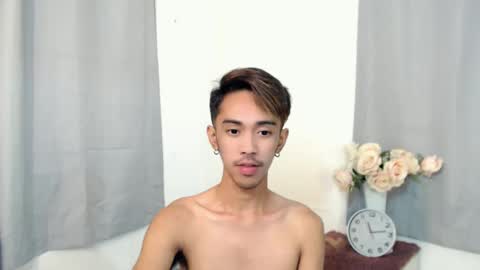 Snapshot of crocodale chatting on September 30, 2025, 7:41 pm crocodale online show from September 30, 2025, 7:41 pm