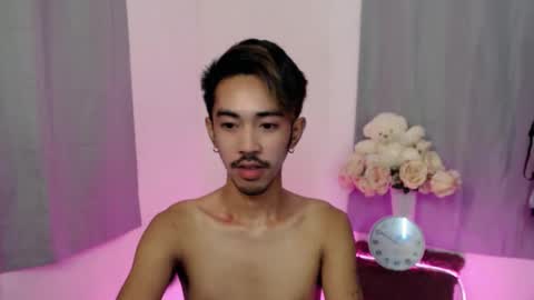 Snapshot of crocodale chatting on October 14, 2025, 9:21 am crocodale online show from October 14, 2025, 9:21 am