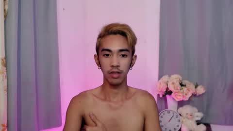 Snapshot of crocodale chatting on November 2, 2025, 9:39 pm crocodale online show from November 2, 2025, 9:39 pm