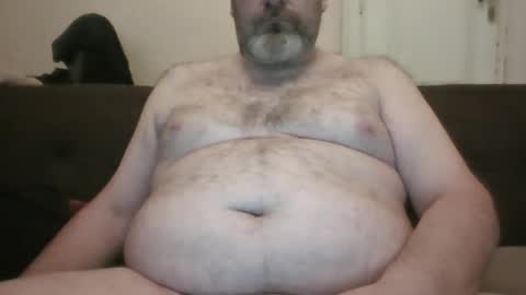 Snapshot of crouch1 chatting on February 5, 2026, 3:38 pm Crouch1 online show from February 5, 2026, 3:38 pm