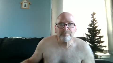 Snapshot of cruising_guy chatting on September 27, 2025, 12:10 pm fun guy online show from September 27, 2025, 12:10 pm