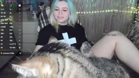 Snapshot of cryptobjgirlv2 chatting on November 9, 2025, 5:22 pm Lilith online show from November 9, 2025, 5:22 pm